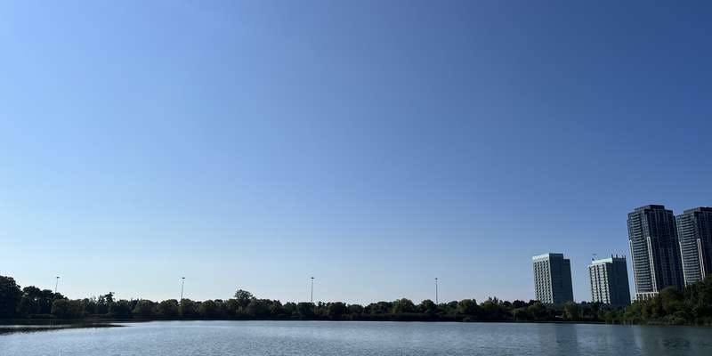 The featured photo for Grenadier Pond (Toronto)
